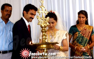Sadeep Gladis Wedding Reception Pics Kunnumbhagam